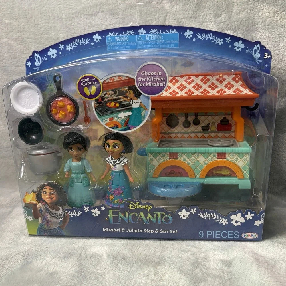 Disney Encanto Lot Of 2 - Kitchen Set & Mirabela Sing & Play‎